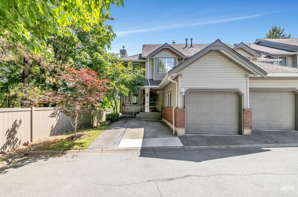232 13900 HYLAND ROAD, Surrey BC V3W 1K4, Surrey BC — Residential for Sale - Photo 2