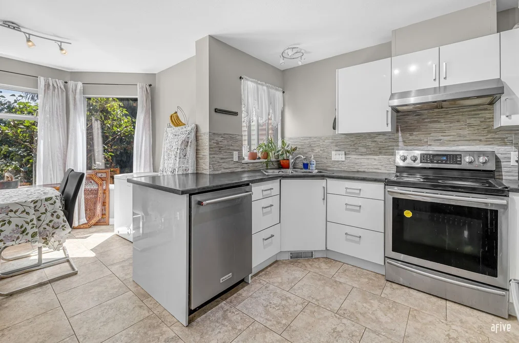 232 13900 HYLAND ROAD, Surrey BC V3W 1K4, Surrey BC — Residential for Sale - Photo 7
