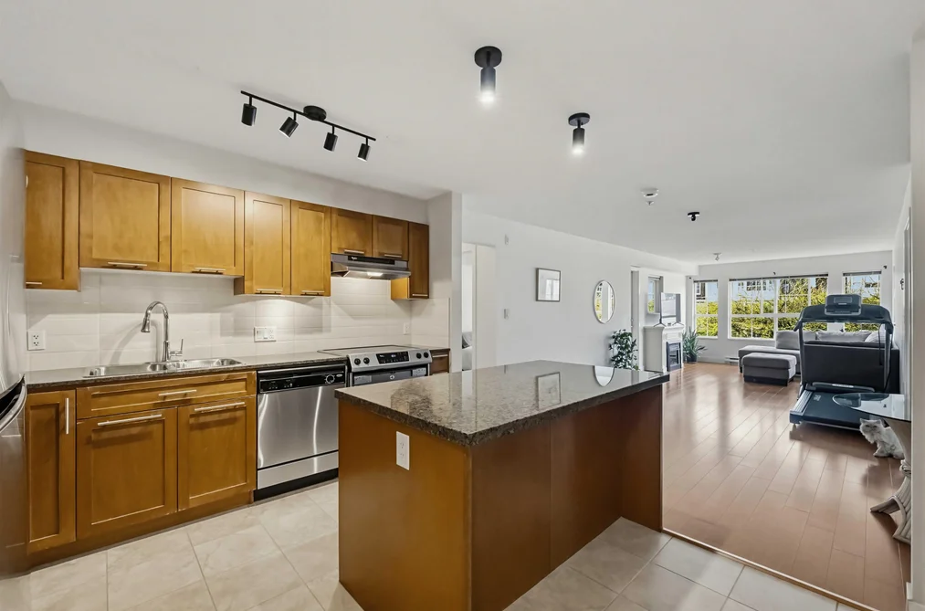 232 19673 MEADOW GARDENS WAY, Pitt Meadows BC V3Y 0A1, Pitt Meadows BC — Residential for Sale — Photo 4 of 36