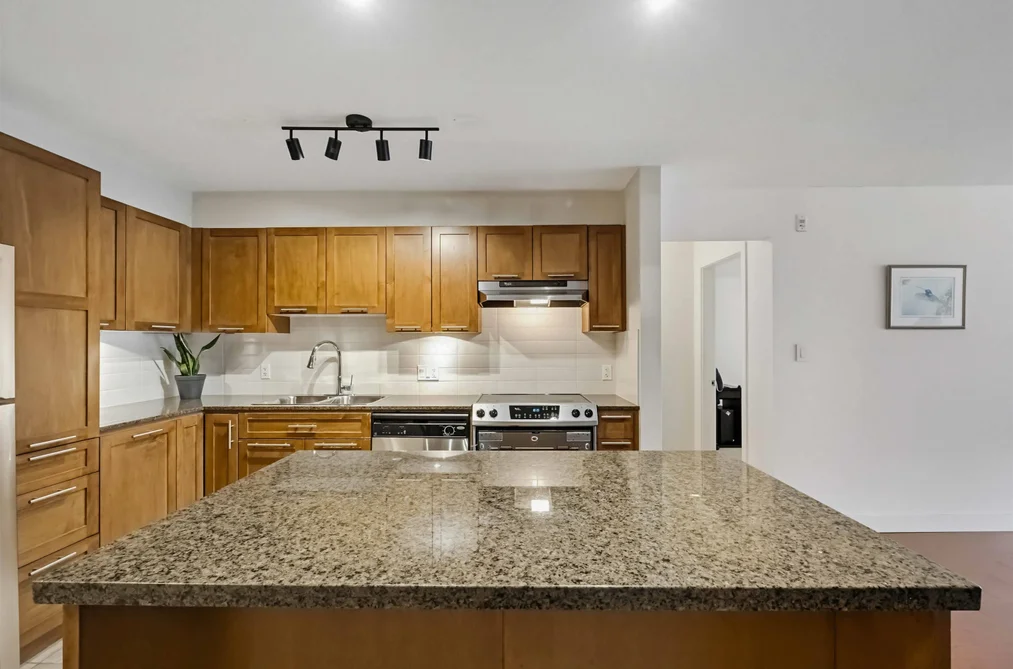 232 19673 MEADOW GARDENS WAY, Pitt Meadows BC V3Y 0A1, Pitt Meadows BC — Residential for Sale — Photo 8 of 36