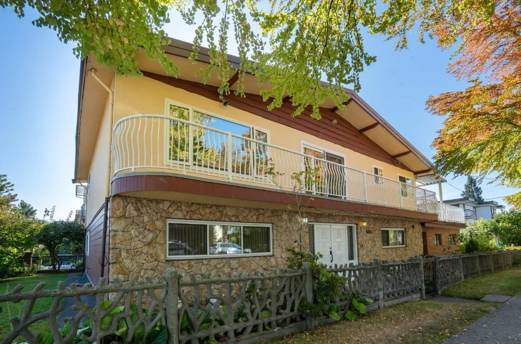 House for sale at 232 Macdonald Avenue Burnaby British Columbia - MLS: R3158267