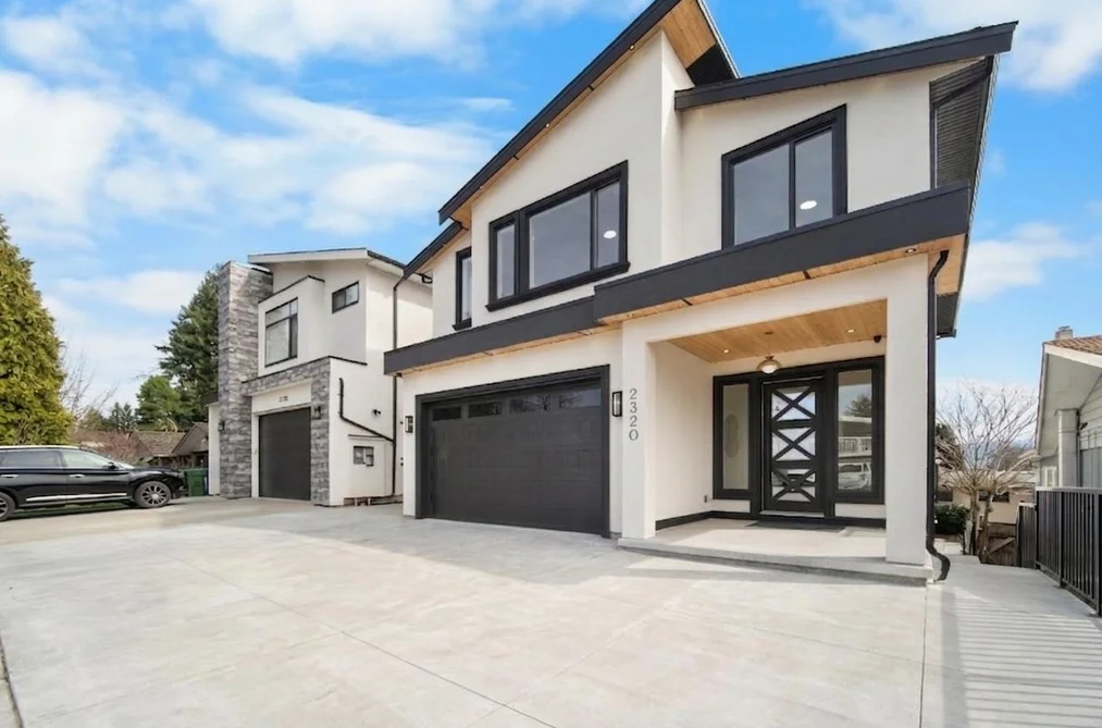 2320 CASCADE STREET, Abbotsford BC V2T 3G3, Abbotsford BC — Residential for Sale - Photo 2