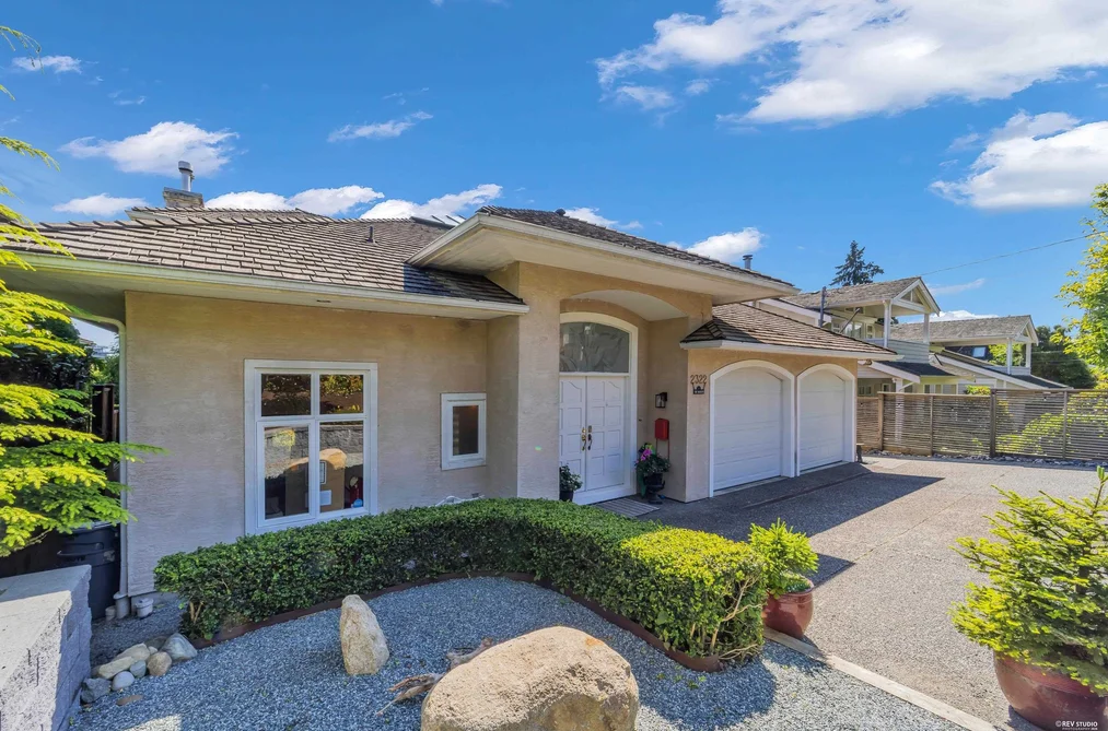 2322 LAWSON AVENUE, West Vancouver BC V7V 2E6, West Vancouver BC — Residential for Sale - Photo 2