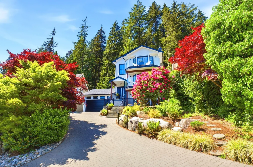 2323 Badger Road, North Vancouver, BC - MLS: R3163996 - Photo 2 2323 Badger Road, North Vancouver, BC - MLS: R3163996 - Photo 2