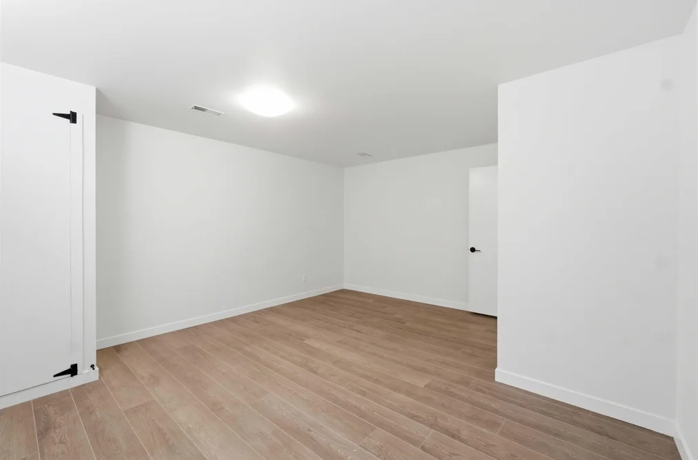 2326 BEAVER STREET, Abbotsford BC V2T 3E1, Abbotsford BC — Residential for Sale — Photo 5 of 34