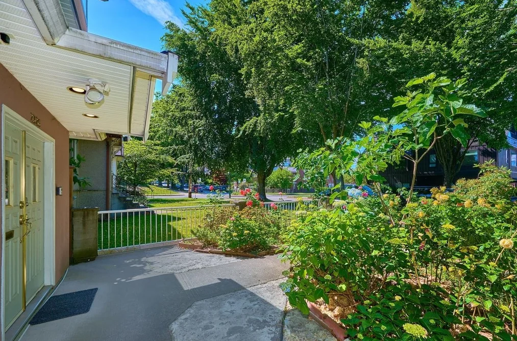 2326 CHARLES STREET, Vancouver BC V5L 2V5, Vancouver BC — Residential for Sale - Photo 2