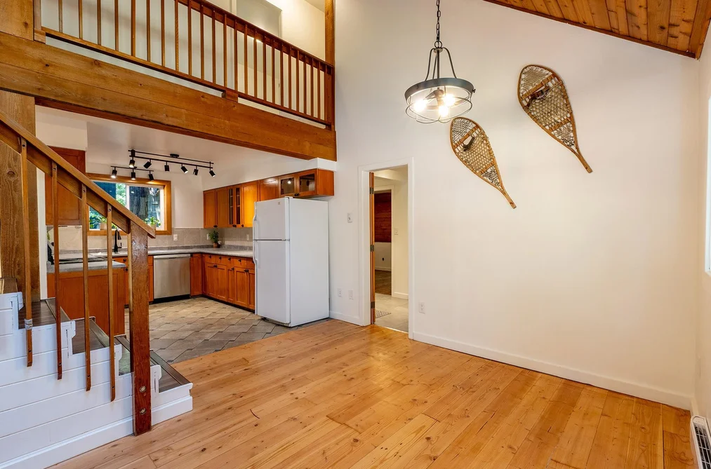 2327 CHEAKAMUS WAY, Whistler BC V8E 0A8, Whistler BC — Residential for Sale — Photo 8 of 27