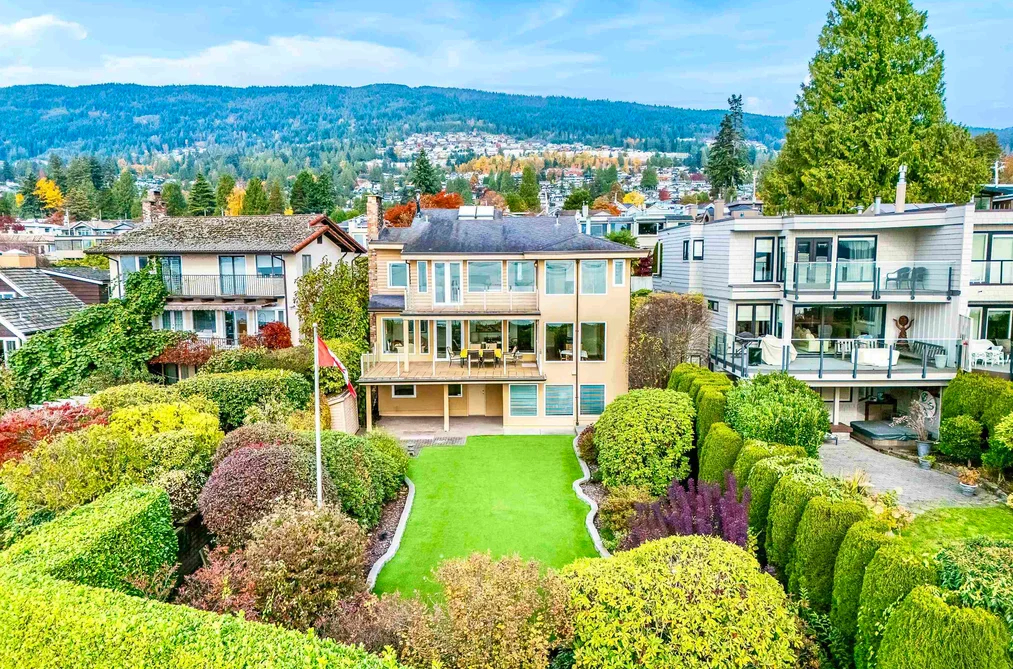 2328 BELLEVUE AVENUE, West Vancouver BC V7V 1C8, West Vancouver BC — Residential for Sale - Photo 2