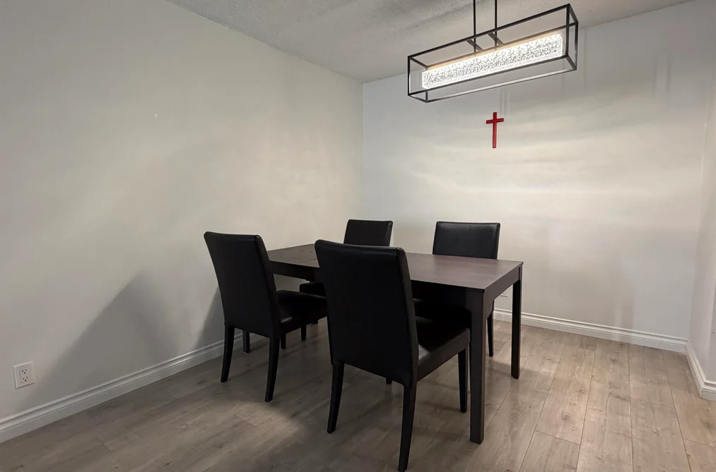 Condo for sale at 233 8460 Lansdowne Road Richmond British Columbia - MLS: R3125353