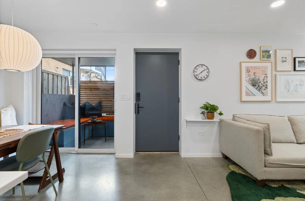 2333 NAPIER STREET, Vancouver BC V5L 2P4, Vancouver BC — Residential for Sale - Photo 2