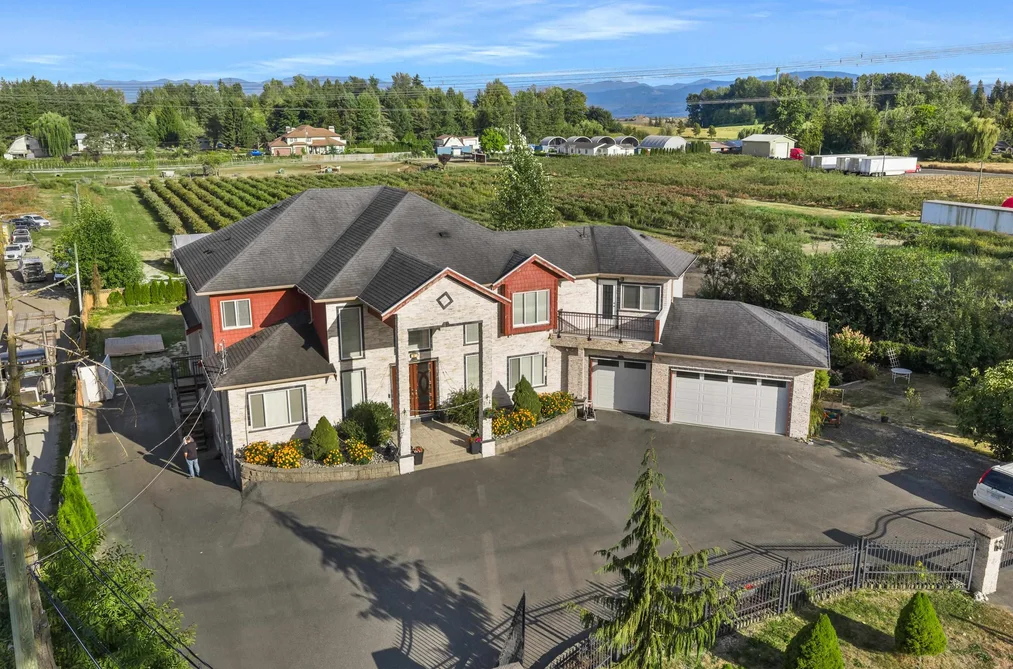 2338 Bradner Road, Abbotsford, BC - MLS: R3164303 - Photo 2 2338 Bradner Road, Abbotsford, BC - MLS: R3164303 - Photo 2