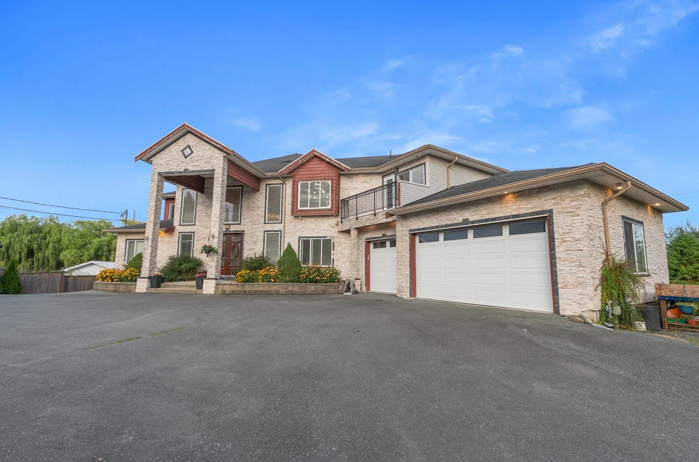 2338 Bradner Road, Abbotsford, BC - MLS: R3164303 - Photo 5 2338 Bradner Road, Abbotsford, BC - MLS: R3164303 - Photo 5
