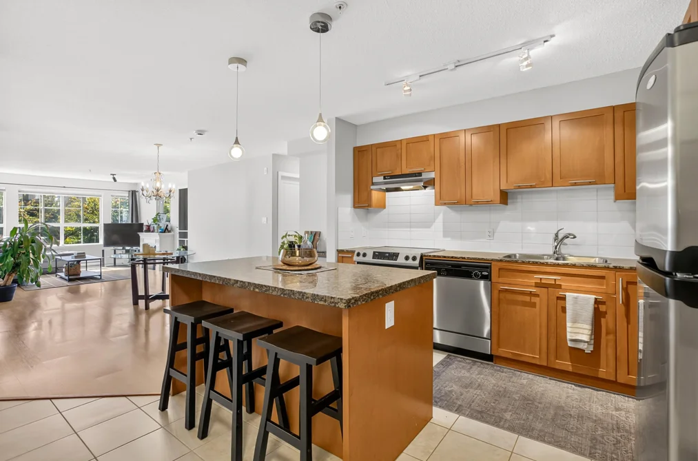 Condo for sale at 234 19673 Meadow Gardens Way Pitt Meadows British Columbia - MLS: R3157725