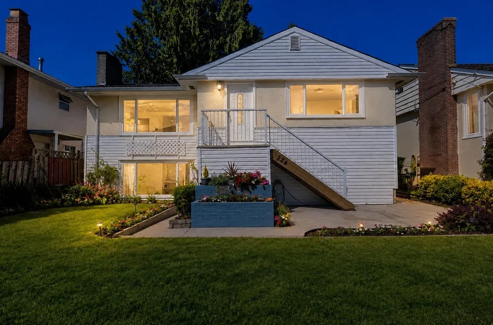House for sale at 234 W 23rd Street North Vancouver British Columbia - MLS: R3156650