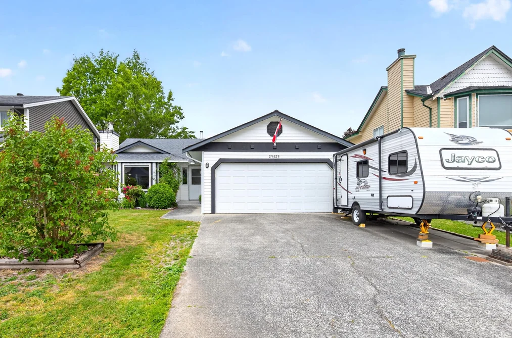 House for sale at 23425 Whippoorwill Avenue Maple Ridge British Columbia - MLS: R3125838