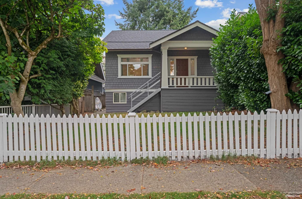 House for sale at 2343 W 45th Avenue Vancouver British Columbia - MLS: R3166570
