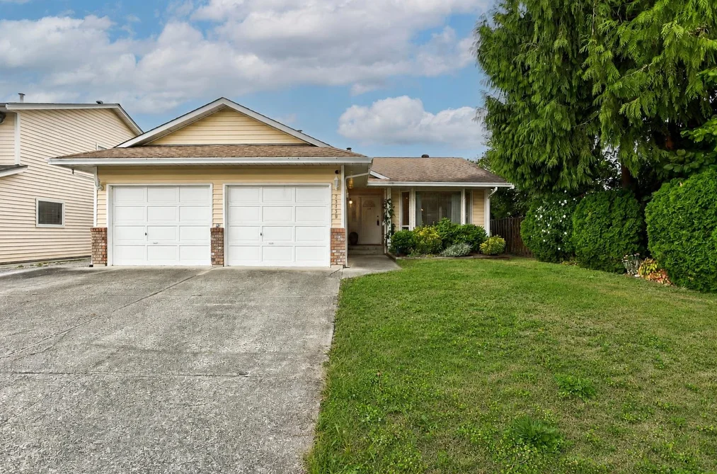 House for sale at 23439 Nightingale Avenue Maple Ridge British Columbia - MLS: R3156254