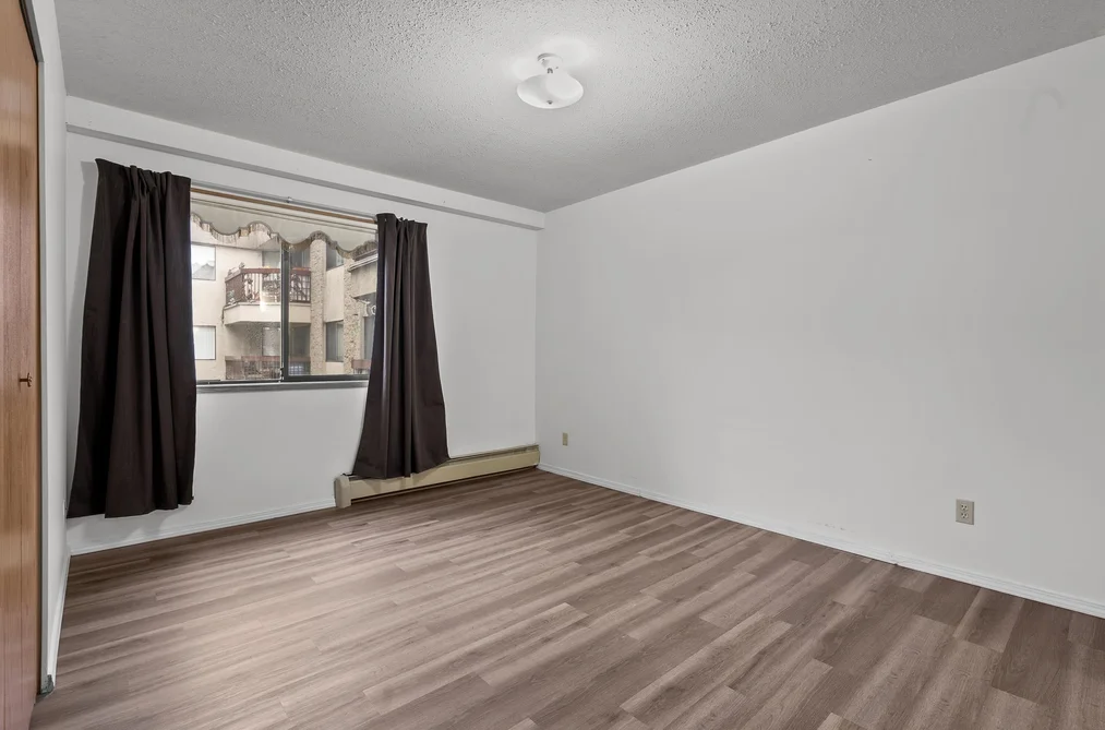 235 31955 OLD YALE ROAD, Abbotsford BC V2T 4N1, Abbotsford BC — Residential for Sale - Photo 2