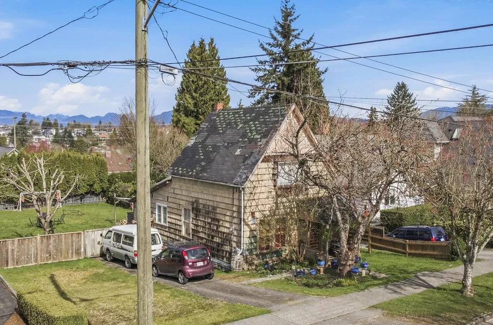 House for sale at 235 Durham Street New Westminster British Columbia - MLS: R3106157