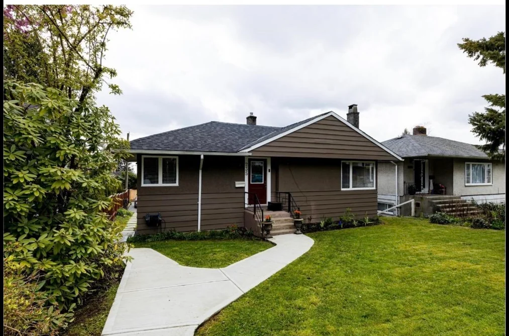 House for sale at 235 W 27th Street North Vancouver British Columbia - MLS: R3164037