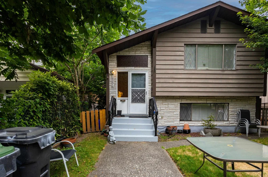 2351 HAWTHORNE AVENUE, Port Coquitlam, BC — Residential for Sale - Main Photo