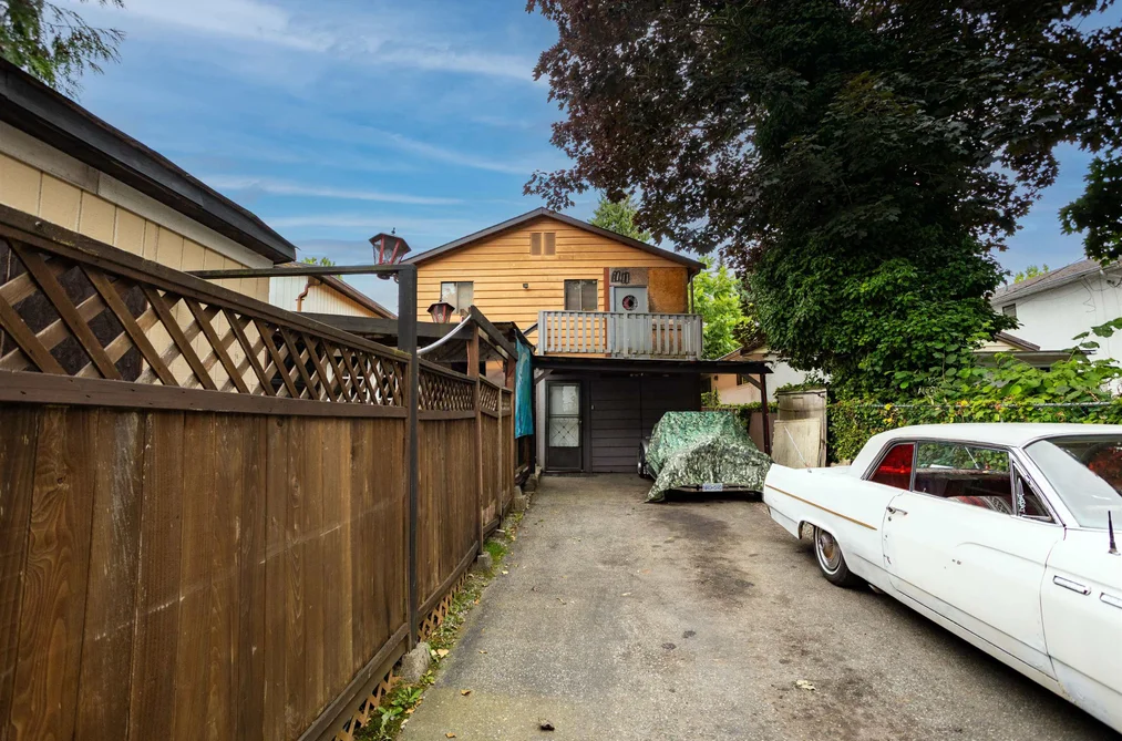 2351 HAWTHORNE AVENUE, Port Coquitlam, BC — Residential for Sale — Photo 4 of 23