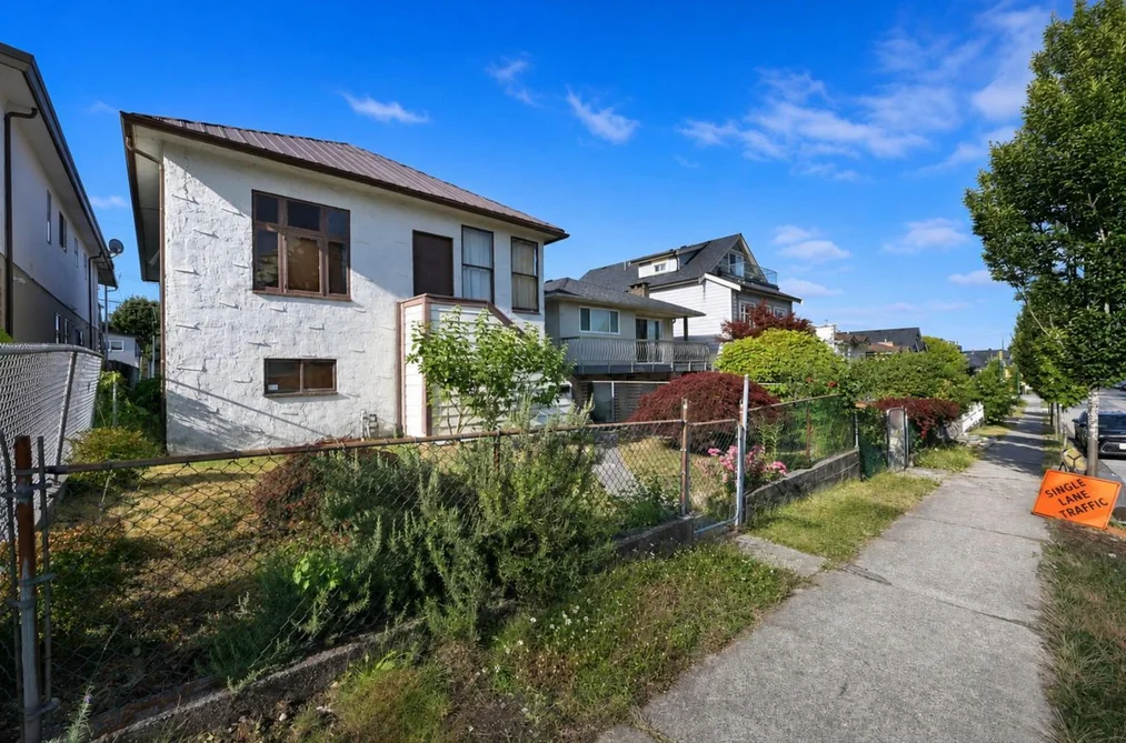 2354 E 33RD AVENUE, Vancouver BC V5R 2S3, Vancouver BC — Residential for Sale - Photo 2