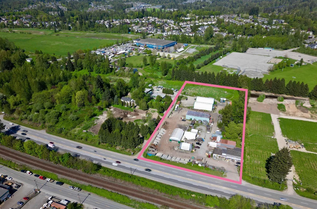 House for sale at 23549 Lougheed Highway Maple Ridge British Columbia - MLS: R2952862