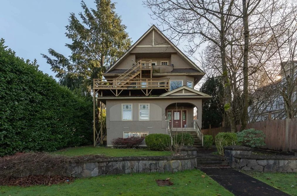 236 W 12TH AVENUE, Vancouver BC V5Y 1T8, Vancouver BC — Residential Income for Sale - Photo 2