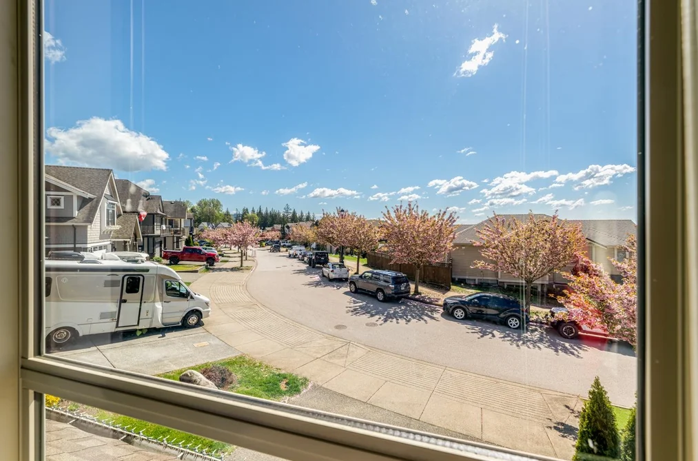 23611 BRYANT DRIVE, Maple Ridge BC V4R 0B7, Maple Ridge BC — Residential for Sale - Photo 2