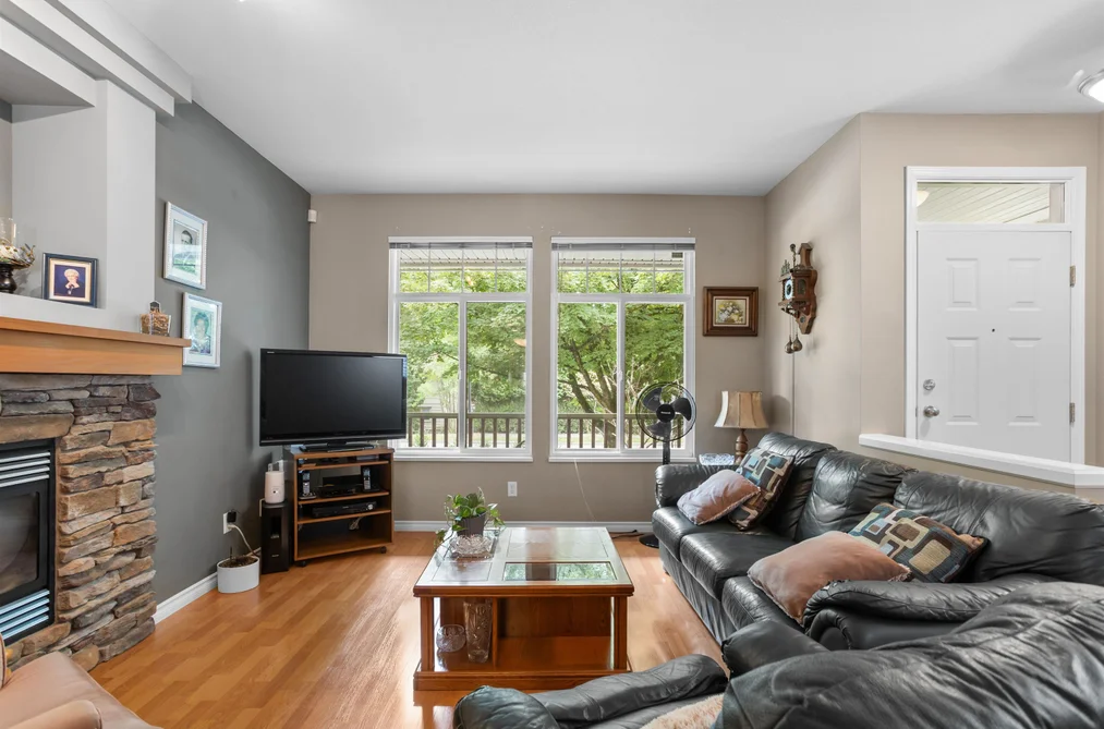 23635 DEWDNEY TRUNK ROAD, Maple Ridge BC V4R 2W9, Maple Ridge BC — Residential for Sale - Photo 2
