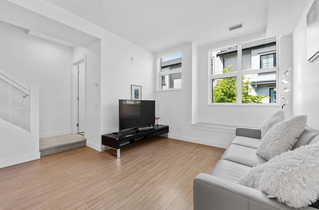 237 2060 CURLING ROAD, North Vancouver BC V7P 0E1, North Vancouver BC — Residential for Sale - Photo 6