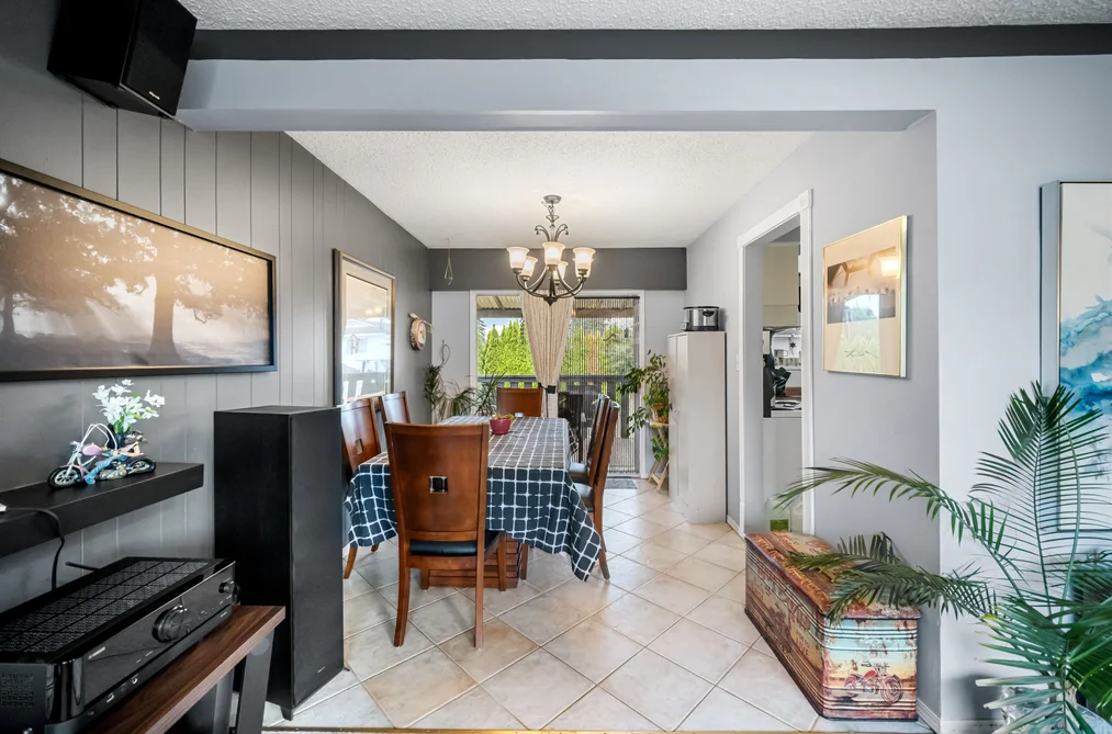 2371 BEAVER STREET, Abbotsford BC V2T 3C9, Abbotsford BC — Residential for Sale — Photo 8 of 40