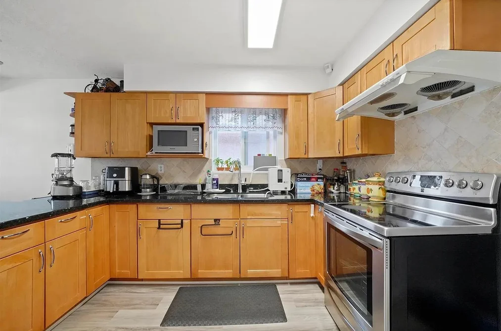 2374 E 33RD AVENUE, Vancouver BC V5R 2S3, Vancouver BC — Residential for Sale - Photo 4