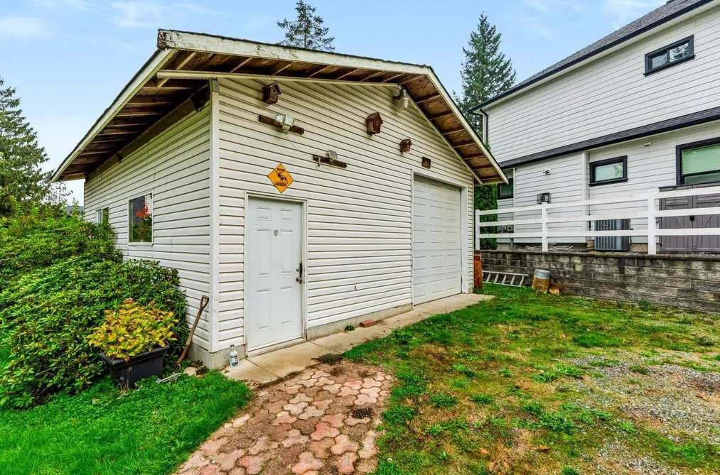 23745 40 Avenue, Langley, BC - House for Sale - Photo 30 of 40 23745 40 Avenue, Langley, BC - House for Sale - Photo 30 of 40