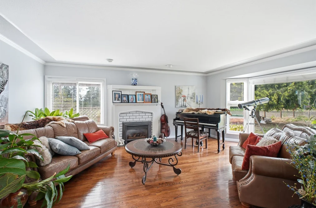 23788 72 Avenue, Langley, BC - House for Sale - Photo 6 of 28 23788 72 Avenue, Langley, BC - House for Sale - Photo 6 of 28