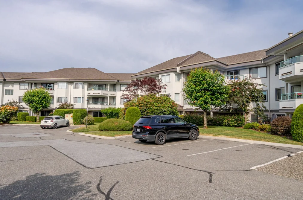 238 2451 GLADWIN ROAD, Abbotsford BC V2T 3N8, Abbotsford BC — Residential for Sale - Photo 2