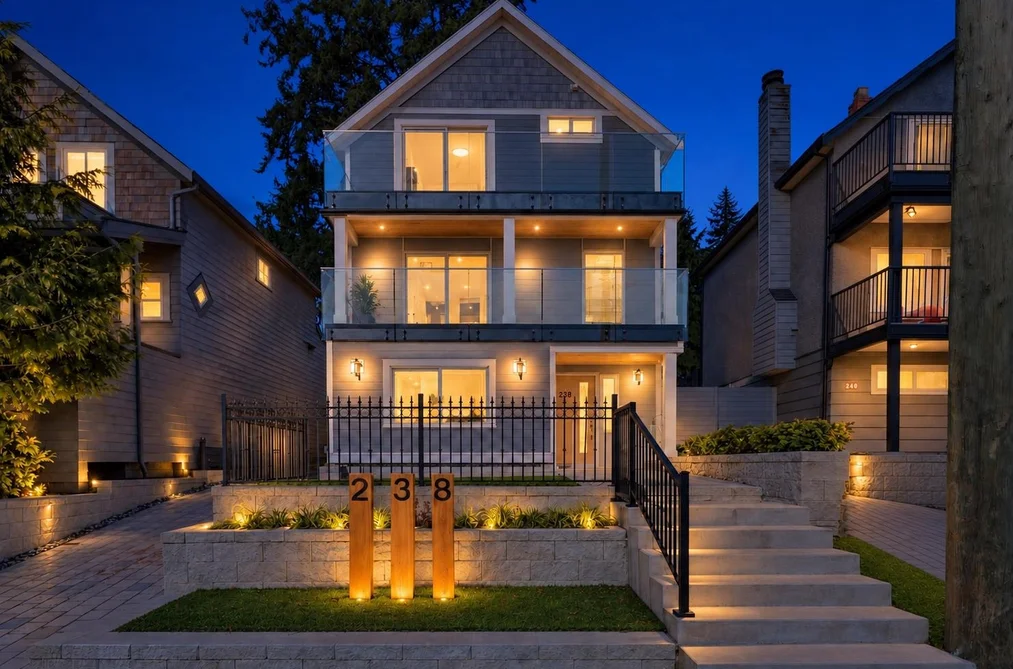 238 E 28th St, North Vancouver, BC - MLS: R3172876