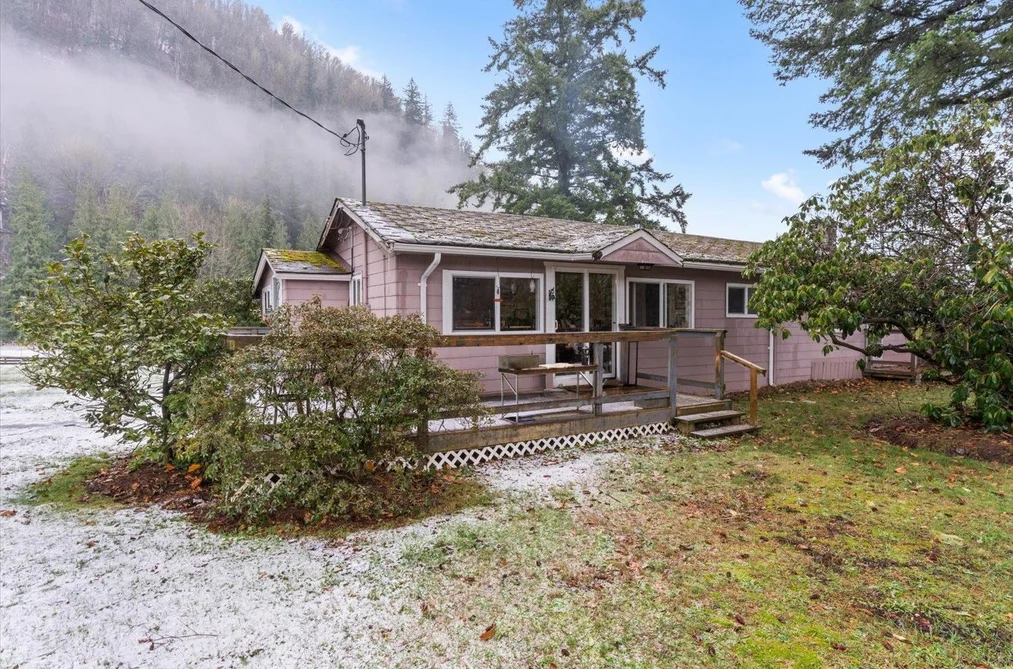 238 MAPLE FALLS ROAD, Cultus Lake BC V2R 4X6, Cultus Lake BC — Residential for Sale - Photo 3