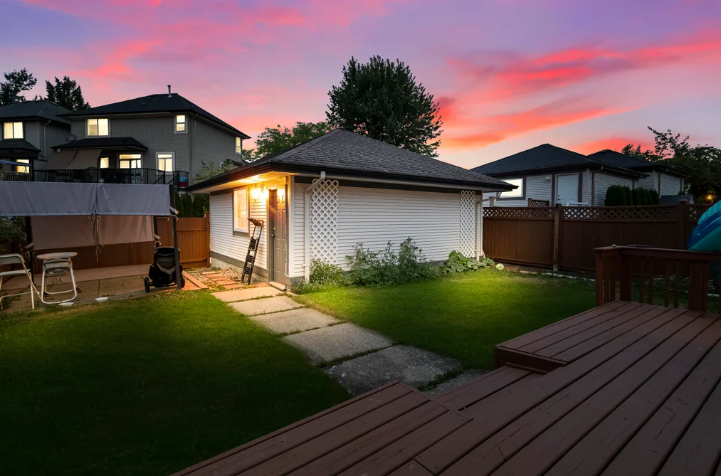 23829 KANAKA WAY, Maple Ridge BC V2W 1E5, Maple Ridge BC — Residential for Sale - Photo 2