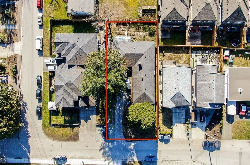 2390 2394 KITCHENER AVENUE, Port Coquitlam BC V3B 2A9, Port Coquitlam BC — Residential for Sale - Photo 2