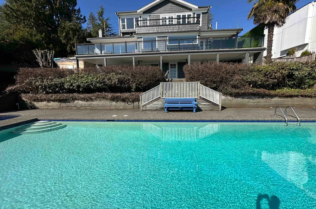 House for sale at 2390 Palmerston Avenue West Vancouver British Columbia - MLS: R3159942