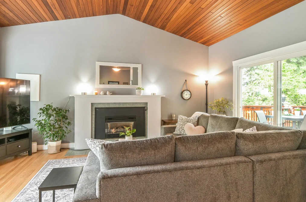 23913 58A AVENUE, Langley, BC — Residential for Sale — Photo 4 of 36