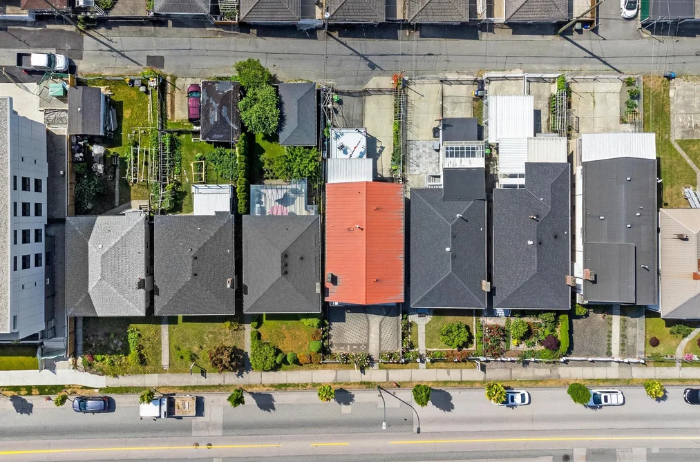 2392 E 33RD AVENUE, Vancouver BC V5R 2S3, Vancouver BC — Residential for Sale - Photo 4