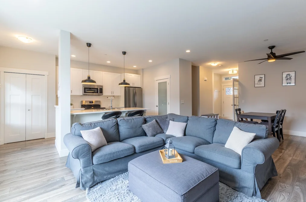Row House (Non-Strata) for sale at 23958 Kanaka Way Maple Ridge British Columbia - MLS: R3114943
