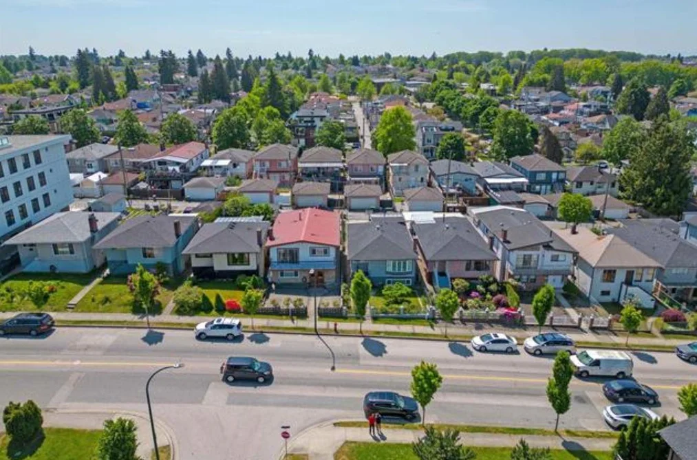 2396 E 33RD AVENUE, Vancouver BC V5R 2S3, Vancouver BC — Residential for Sale - Photo 3