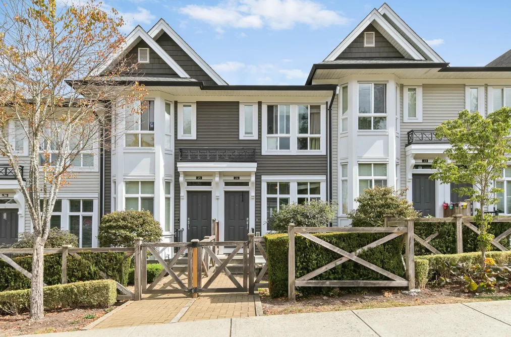Townhouse for sale at 24 14433 60 Avenue Surrey British Columbia - MLS: R3163254