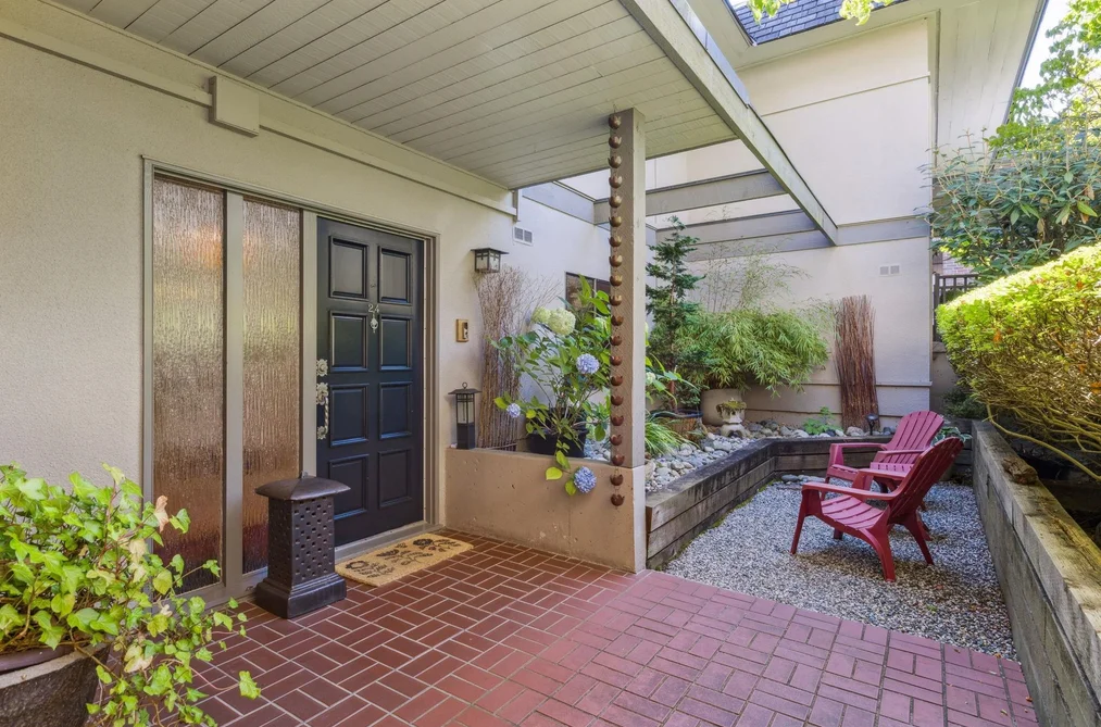 Townhouse for sale at 24 2214 Folkestone Way West Vancouver British Columbia - MLS: R3085697