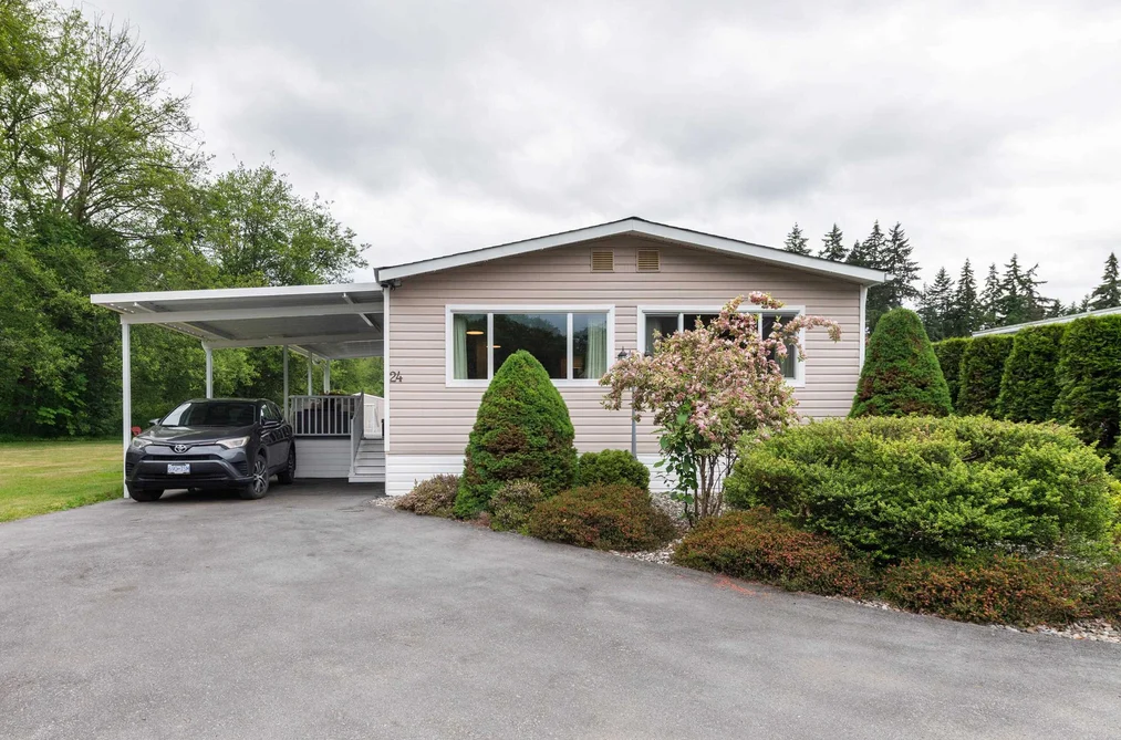 24 2270 196 STREET, Langley BC V2Z 1N6, Langley BC — Residential for Sale - Main Photo