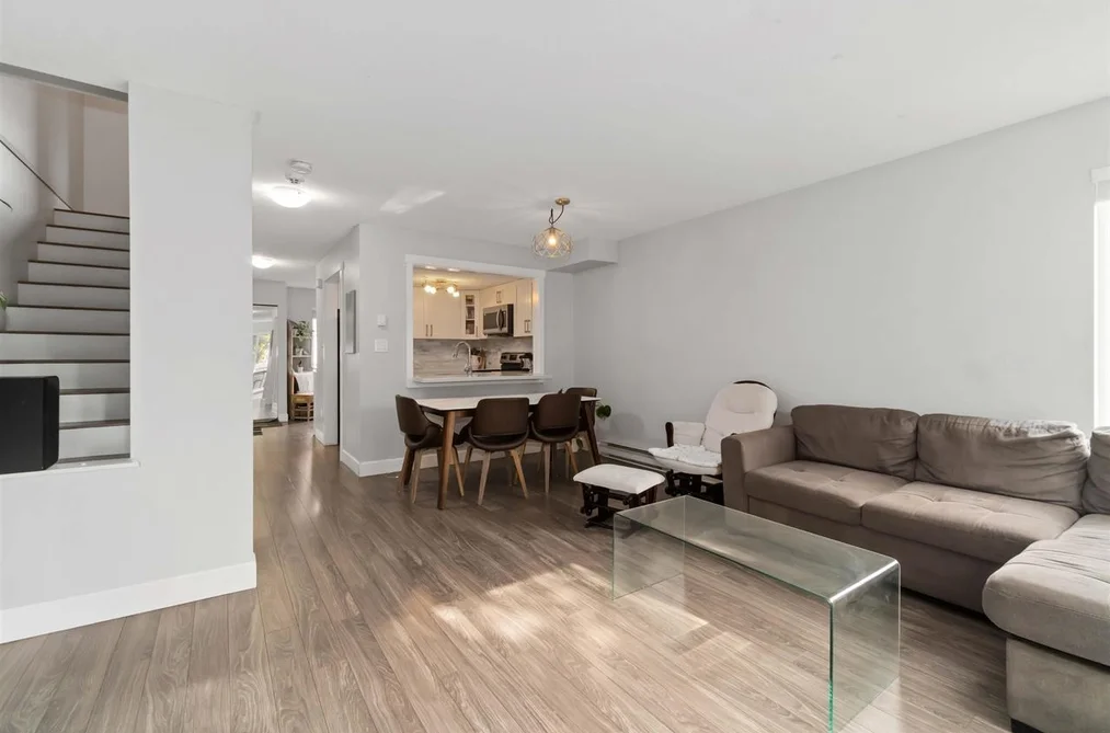 24 270 CASEY STREET, Coquitlam BC V3K 6Y4, Coquitlam BC — Residential for Sale - Photo 4